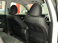 2014款 2.0L 手动 两驱 舒适导航版 5座