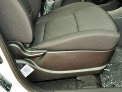 2014款 2.0L 手动 两驱 舒适导航版 5座