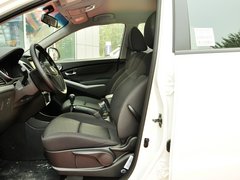 2014款 2.0L 手动 两驱 舒适导航版 5座