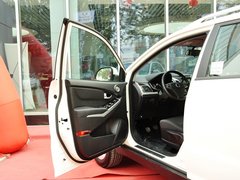 2014款 2.0L 手动 两驱 舒适导航版 5座