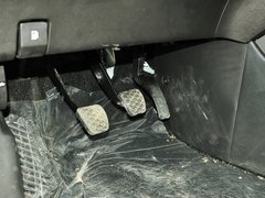 2014款 2.0L 手动 两驱 舒适导航版 5座
