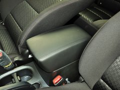 2014款 2.0L 手动 两驱 舒适导航版 5座