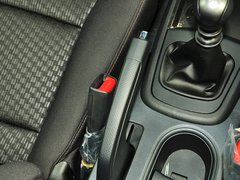 2014款 2.0L 手动 两驱 舒适导航版 5座