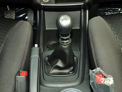 2014款 2.0L 手动 两驱 舒适导航版 5座