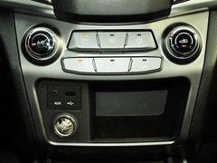 2014款 2.0L 手动 两驱 舒适导航版 5座