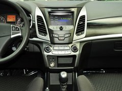 2014款 2.0L 手动 两驱 舒适导航版 5座