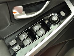 2014款 2.0L 手动 两驱 舒适导航版 5座