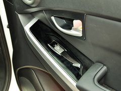 2014款 2.0L 手动 两驱 舒适导航版 5座