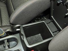 2014款 2.0L 手动 两驱 舒适导航版 5座