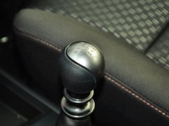 2014款 2.0L 手动 两驱 舒适导航版 5座