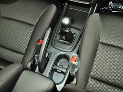 2014款 2.0L 手动 两驱 舒适导航版 5座