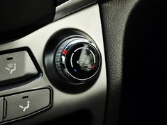 2014款 2.0L 手动 两驱 舒适导航版 5座