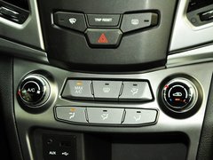 2014款 2.0L 手动 两驱 舒适导航版 5座