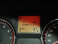 2014款 2.0L 手动 两驱 舒适导航版 5座