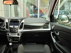 2014款 2.0L 手动 两驱 舒适导航版 5座