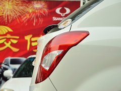 2014款 2.0L 手动 两驱 舒适导航版 5座