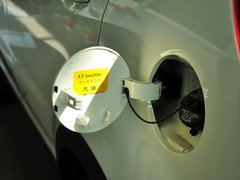 2014款 2.0L 自动 两驱豪华导航版 5座