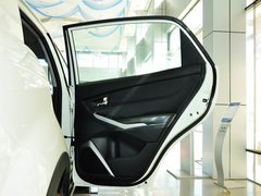 2014款 2.0L 自动 两驱豪华导航版 5座