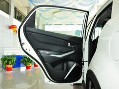 2014款 2.0L 自动 两驱豪华导航版 5座