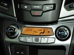 2014款 2.0L 自动 两驱豪华导航版 5座