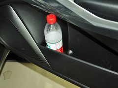 2014款 2.0L 自动 两驱豪华导航版 5座