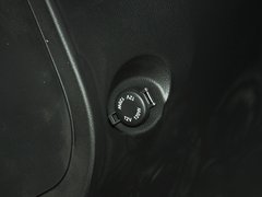 2014款 2.0L 自动 两驱豪华导航版 5座