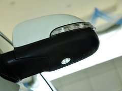 2014款 2.0L 自动 两驱豪华导航版 5座