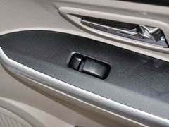 2014款 1.5L 手动 旗舰版