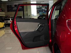 2014款 180E CVT 星耀 精英版 5座