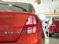 2013款 1.2L 手动 三厢 时尚版