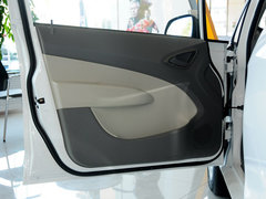 2013款 1.2L EMT 两厢 理想版