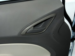 2013款 1.2L EMT 两厢 理想版