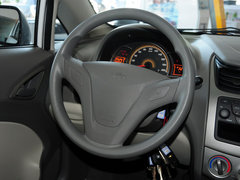 2013款 1.2L EMT 两厢 理想版