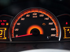 2013款 1.2L EMT 两厢 理想版