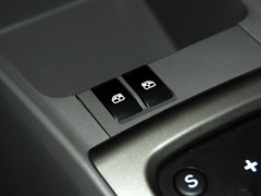 2013款 1.2L EMT 两厢 理想版