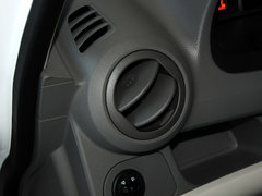 2013款 1.2L EMT 两厢 理想版