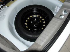 2013款 1.2L EMT 两厢 理想版