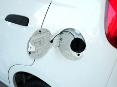 2013款 1.2L EMT 两厢 理想版