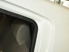 2013款 1.2L EMT 两厢 理想版
