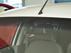 2013款 1.2L EMT 两厢 理想版