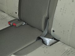 2013款 1.2L EMT 两厢 理想版