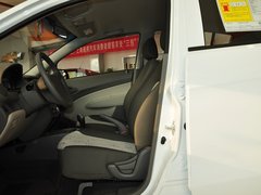 2013款 1.2L EMT 两厢 理想版