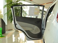 2013款 1.2L EMT 两厢 理想版