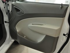 2013款 1.2L EMT 两厢 理想版