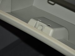 2013款 1.2L EMT 两厢 理想版