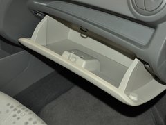 2013款 1.2L EMT 两厢 理想版