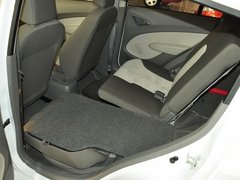 2013款 1.2L EMT 两厢 理想版