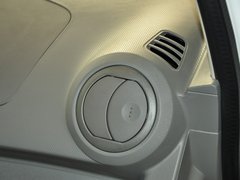 2013款 1.2L EMT 两厢 理想版