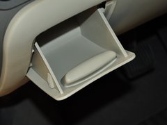 2013款 1.2L EMT 两厢 理想版