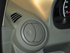 2013款 1.2L EMT 两厢 理想版
